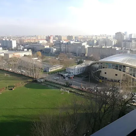 Appartement Sunny Free Parking Beauty Balcony View, 3 Towers Bratislava