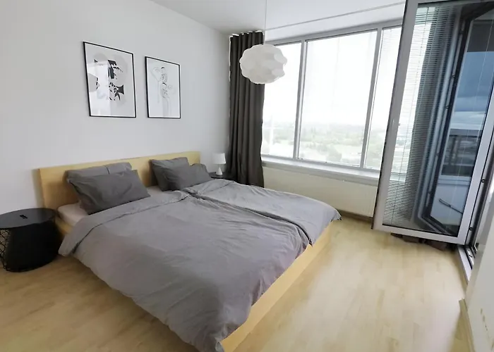 Sunny Free Parking Beauty Balcony View, 3 Towers * 브라티슬라바