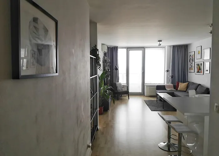 Lejlighed Sunny Free Parking Beauty Balcony View, 3 Towers *