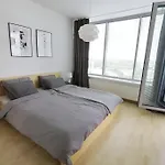 Sunny Free Parking Beauty Balcony View, 3 Towers * Μπρατισλάβα