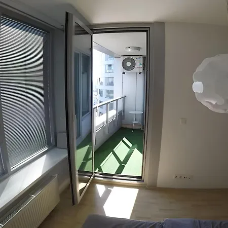 Apartman Sunny Free Parking Beauty Balcony View, 3 Towers