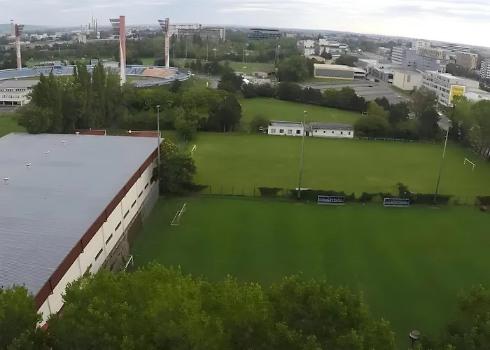 Sunny Free Parking Beauty Balcony View, 3 Towers