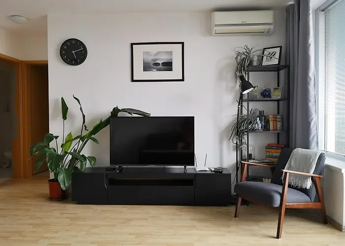 Apartman Sunny Free Parking Beauty Balcony View, 3 Towers *