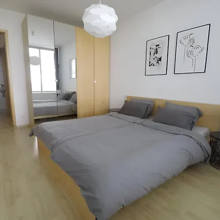 Sunny Free Parking Beauty Balcony View, 3 Towers דירה *